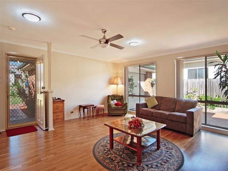 90 Osborne Parade, Warilla NSW 2528