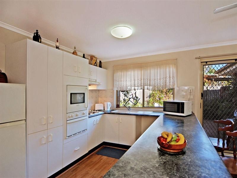 90 Osborne Parade, Warilla NSW 2528