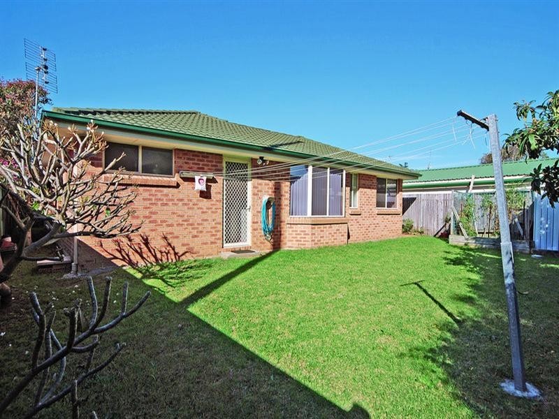 90 Osborne Parade, Warilla NSW 2528