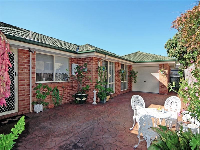 90 Osborne Parade, Warilla NSW 2528