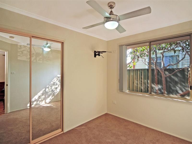 90 Osborne Parade, Warilla NSW 2528
