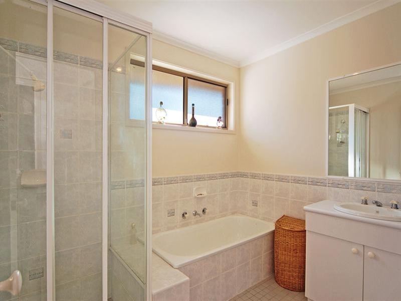 90 Osborne Parade, Warilla NSW 2528