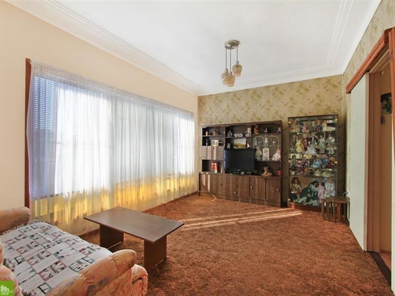 286 Shellharbour Road, Barrack Heights NSW 2528