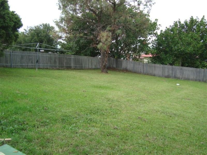 43 Rose Parade, Unanderra NSW 2526