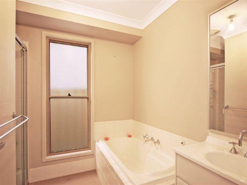 20 Molineaux Avenue, Shell Cove NSW 2529