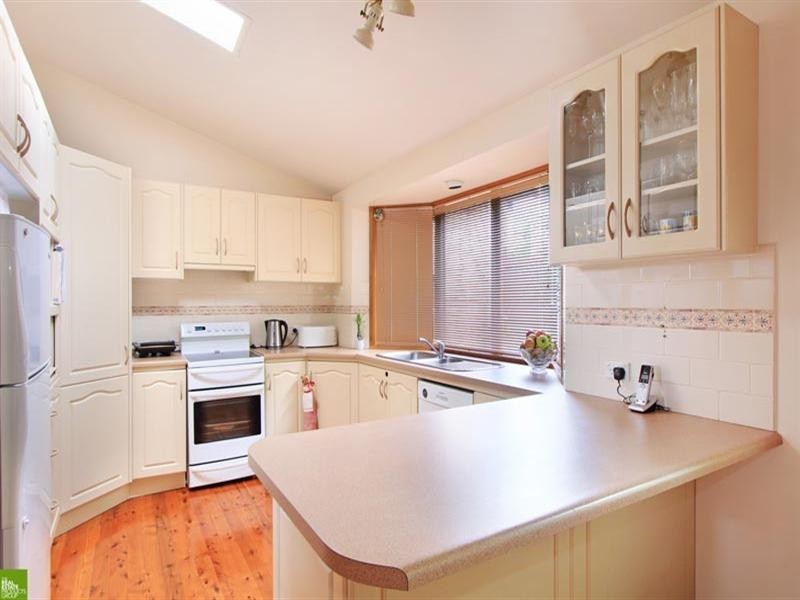 89 Iola Avenue, Farmborough Heights NSW 2526