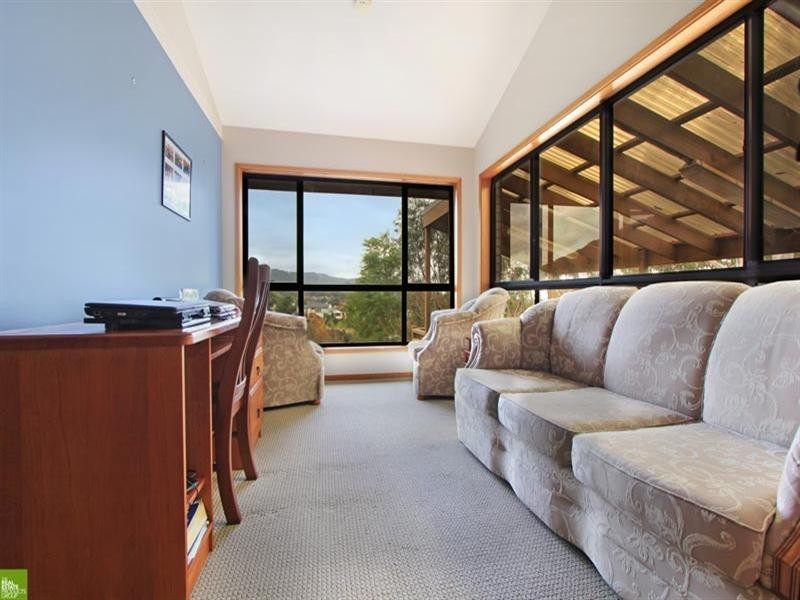 89 Iola Avenue, Farmborough Heights NSW 2526