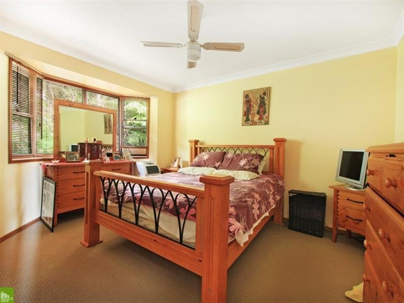 89 Iola Avenue, Farmborough Heights NSW 2526