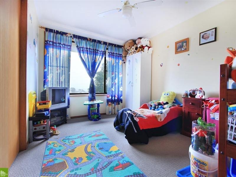 89 Iola Avenue, Farmborough Heights NSW 2526