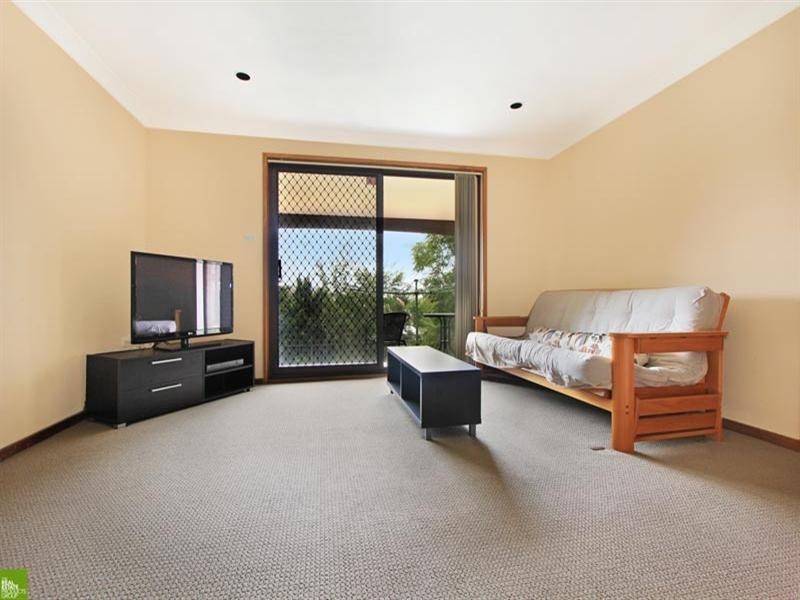 89 Iola Avenue, Farmborough Heights NSW 2526