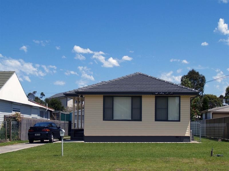 16 Thomas Street, Lake Illawarra NSW 2528