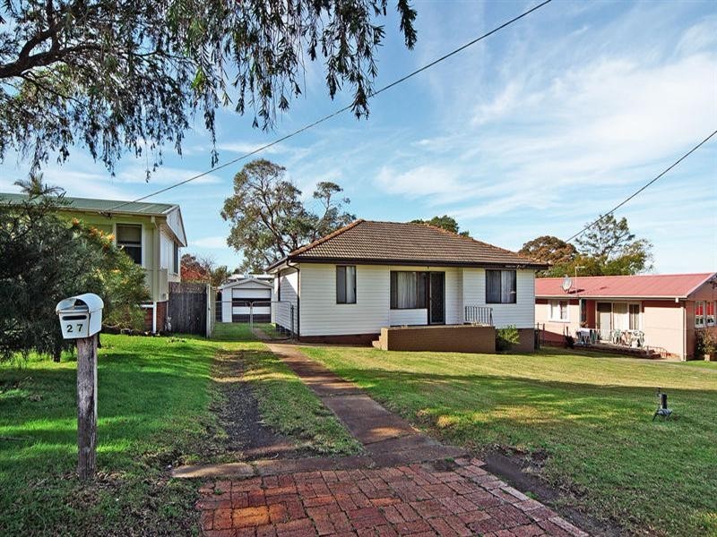 27 Booth Street, Warilla NSW 2528