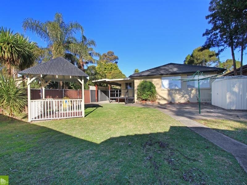 4 Gumnut Street, Albion Park Rail NSW 2527