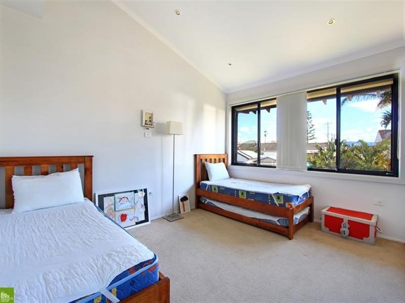 26 Osborne Parade, Warilla NSW 2528