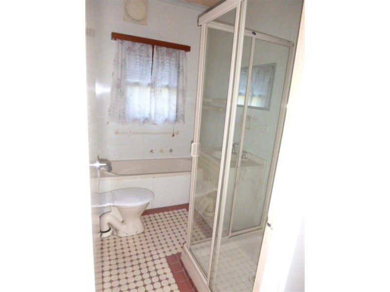 28 Barnes Street, Warilla NSW 2528