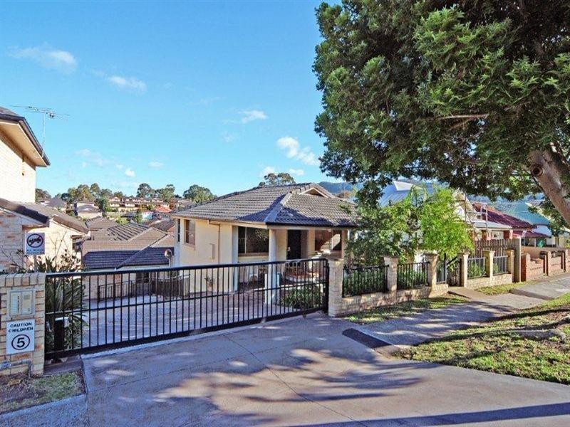 11/44-48 Russell Street, Woonona NSW 2517