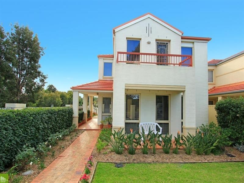 11 Munmorah Circuit, Flinders NSW 2529