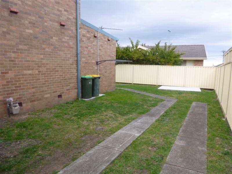 27 Barnes Street, Berkeley NSW 2506