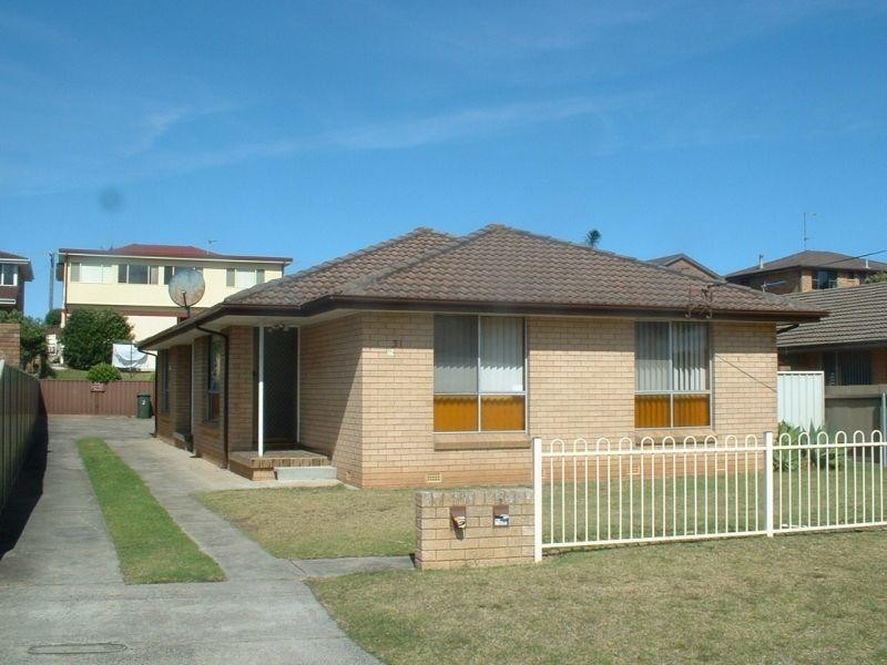 2/31 Osborne Parade, Warilla NSW 2528