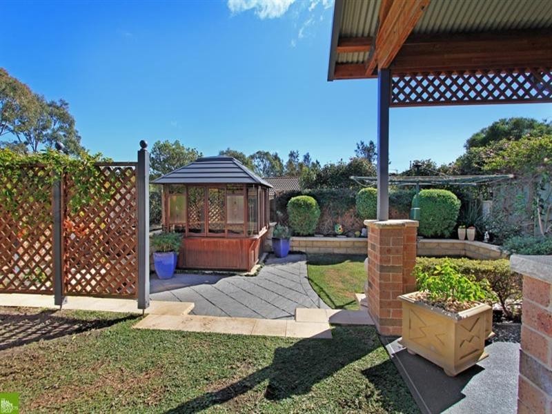 12 Derwent Place, Albion Park NSW 2527