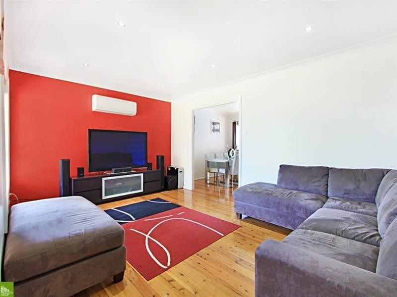 13 Goolagong Circuit, Mount Warrigal NSW 2528