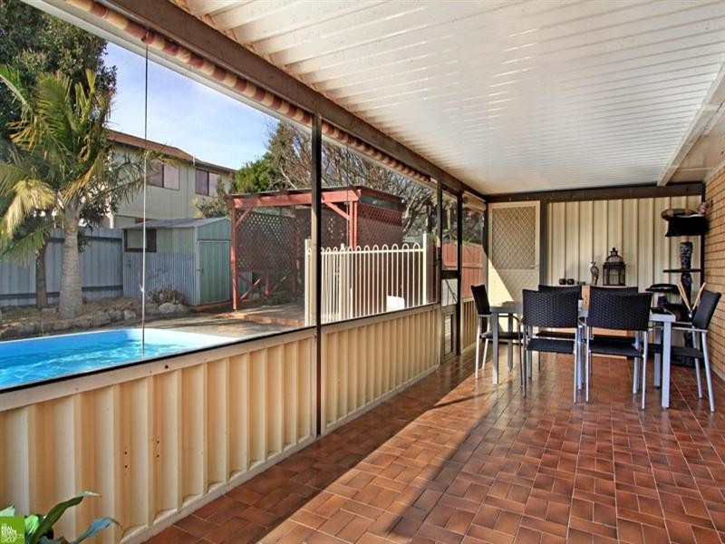 13 Goolagong Circuit, Mount Warrigal NSW 2528