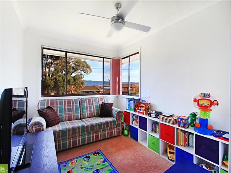 13 Goolagong Circuit, Mount Warrigal NSW 2528