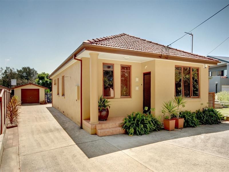 182 Lakeview Parade, Primbee NSW 2502