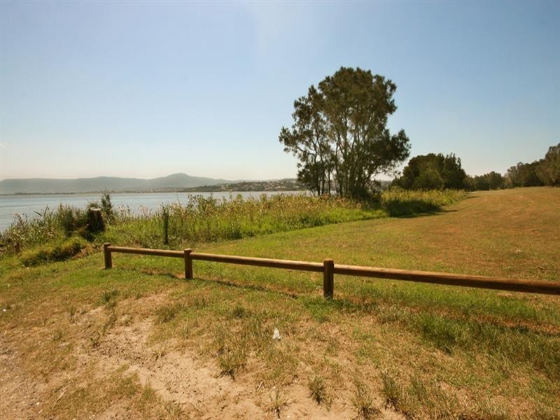 182 Lakeview Parade, Primbee NSW 2502