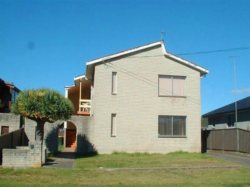4/4 Gipps Crescent, Barrack Heights NSW 2528