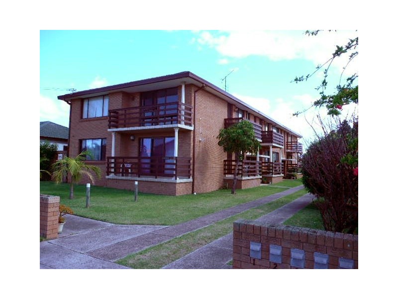 37 Pur Pur Avenue, Lake Illawarra NSW 2528