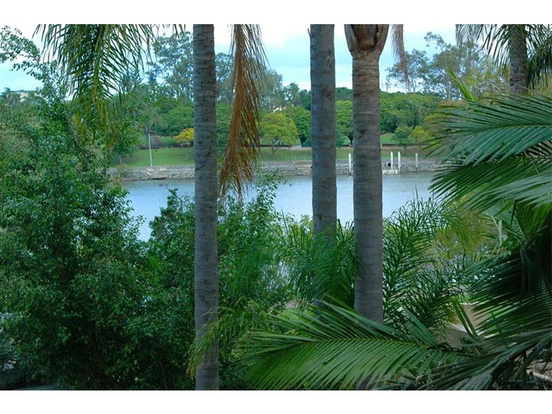 128 Oxlade Drive, New Farm QLD 4005