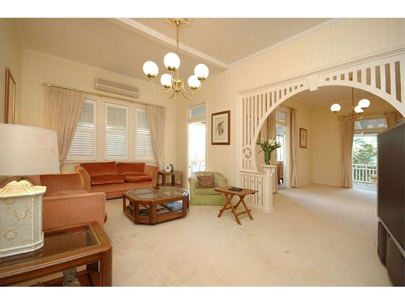 10 Hazlewood Street, New Farm QLD 4005