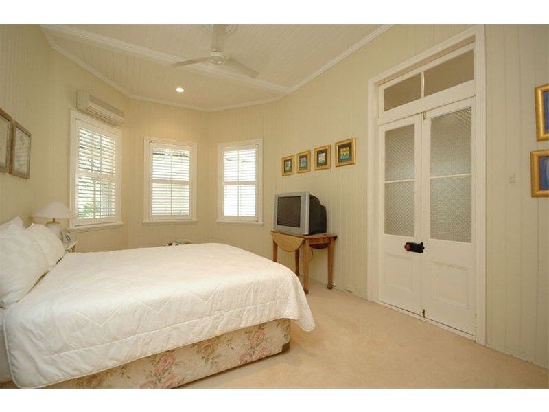 10 Hazlewood Street, New Farm QLD 4005