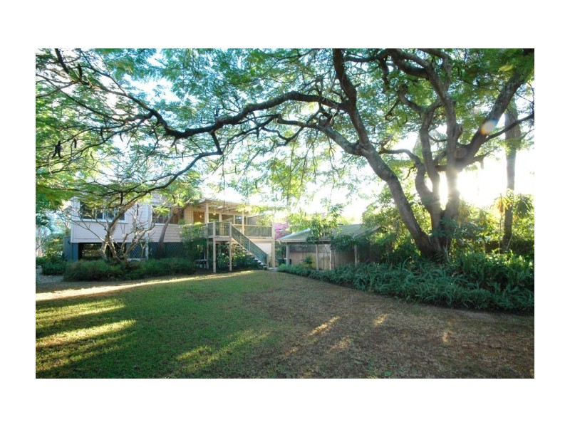 10 Hazlewood Street, New Farm QLD 4005