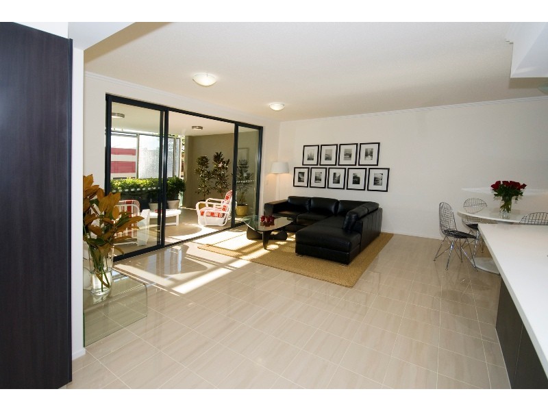 3/7 Helen Street, Newstead QLD 4006