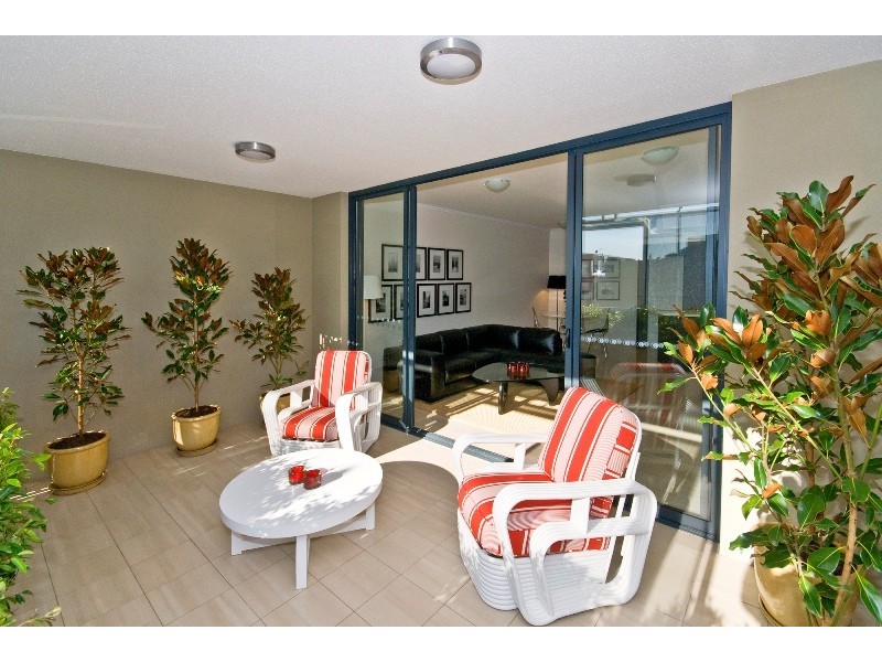 3/7 Helen Street, Newstead QLD 4006