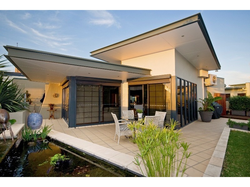 21/110 Commercial Road, Newstead QLD 4006