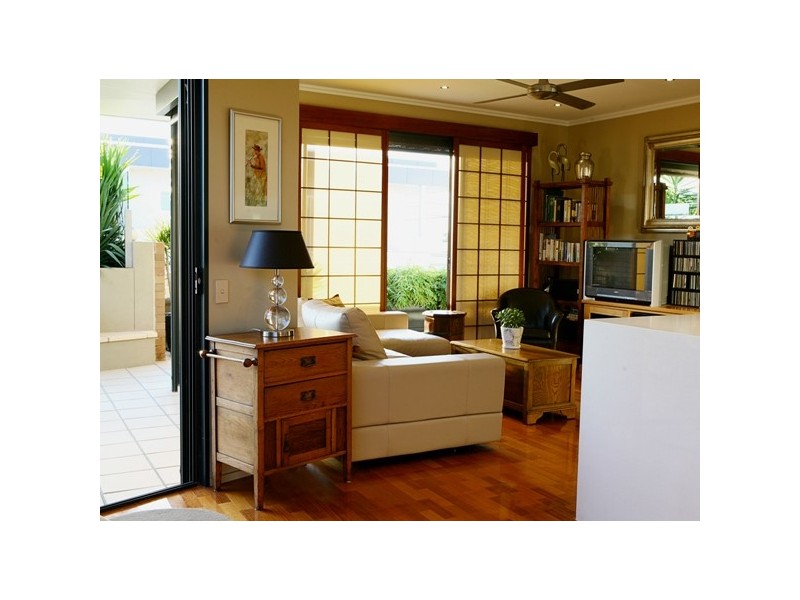 21/110 Commercial Road, Newstead QLD 4006