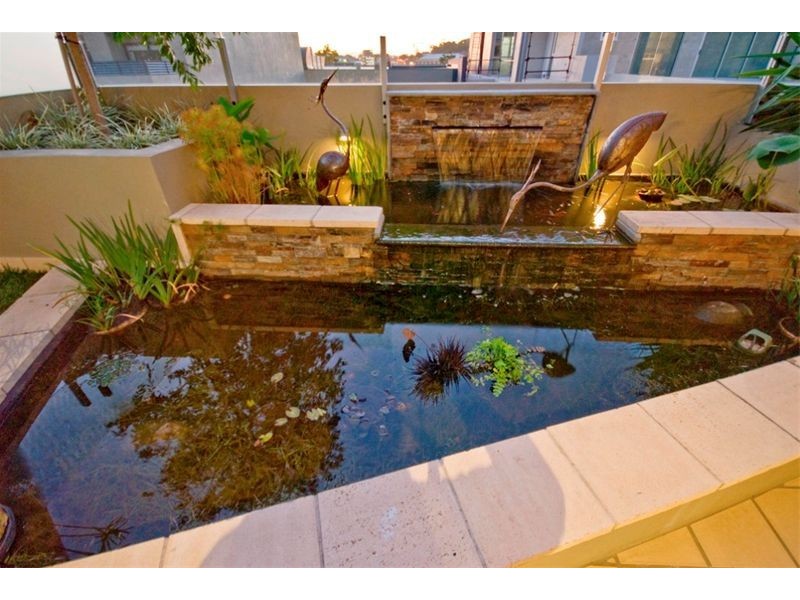 21/110 Commercial Road, Newstead QLD 4006