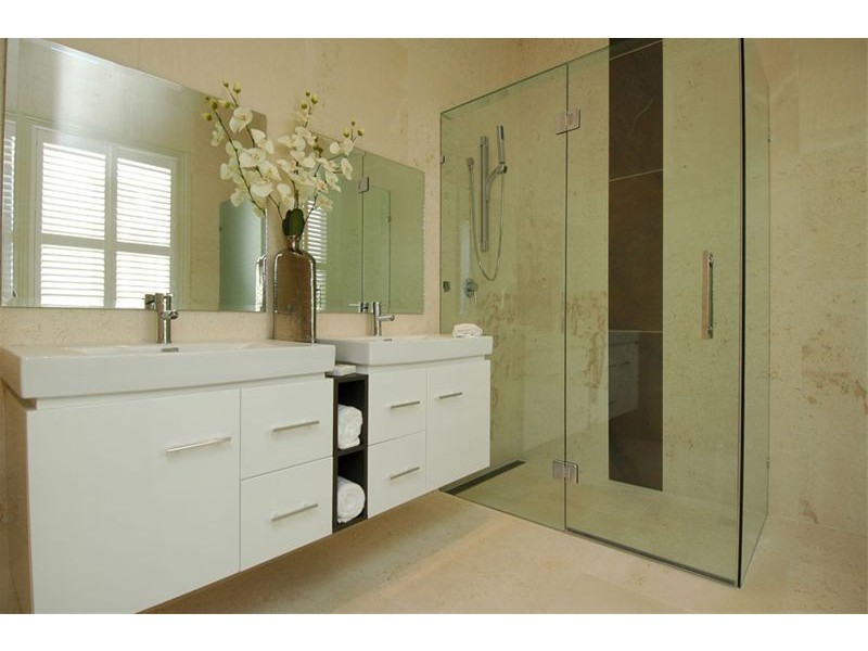 35 Burlington Street, East Brisbane QLD 4169