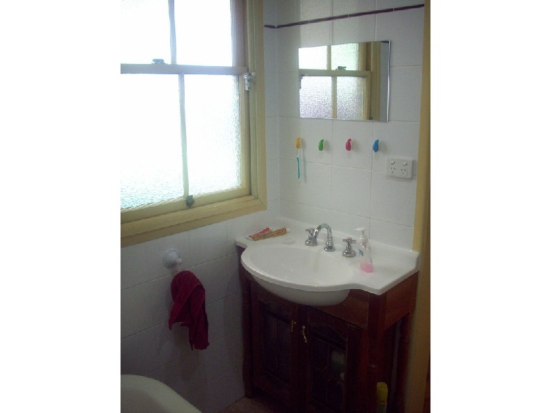 15 Water Street, Red Hill QLD 4059