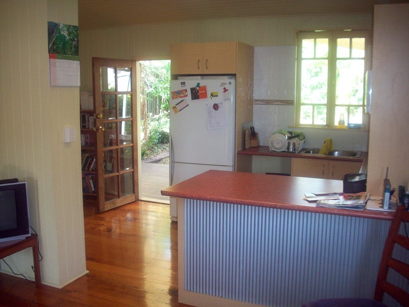 15 Water Street, Red Hill QLD 4059