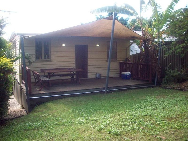 15 Water Street, Red Hill QLD 4059