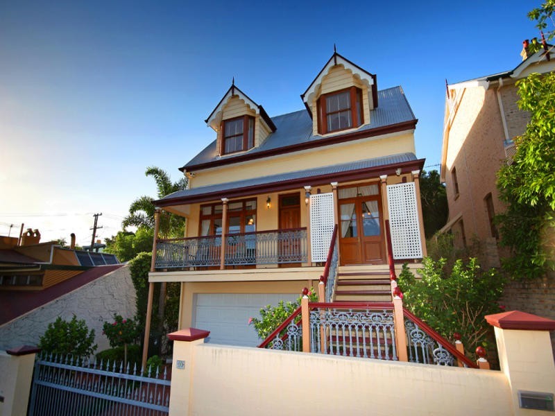 10 York Parade, Spring Hill QLD 4000