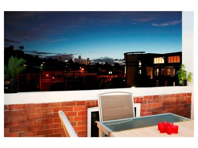 54 Vernon Terrace, Teneriffe QLD 4005