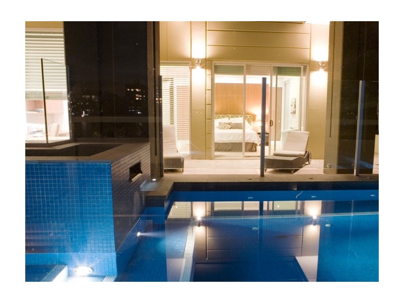 39 Castlebar Street, Kangaroo Point QLD 4169