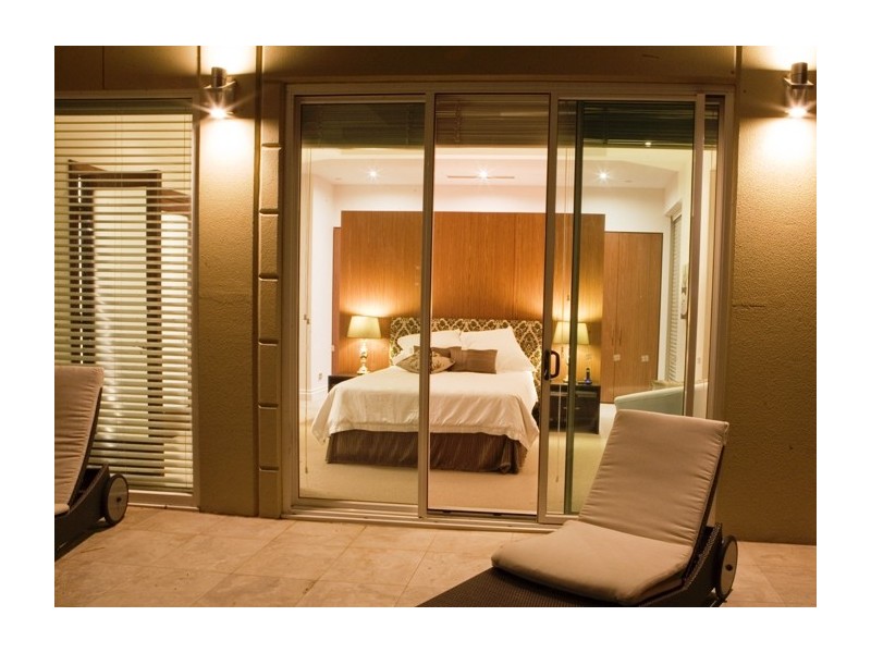 39 Castlebar Street, Kangaroo Point QLD 4169