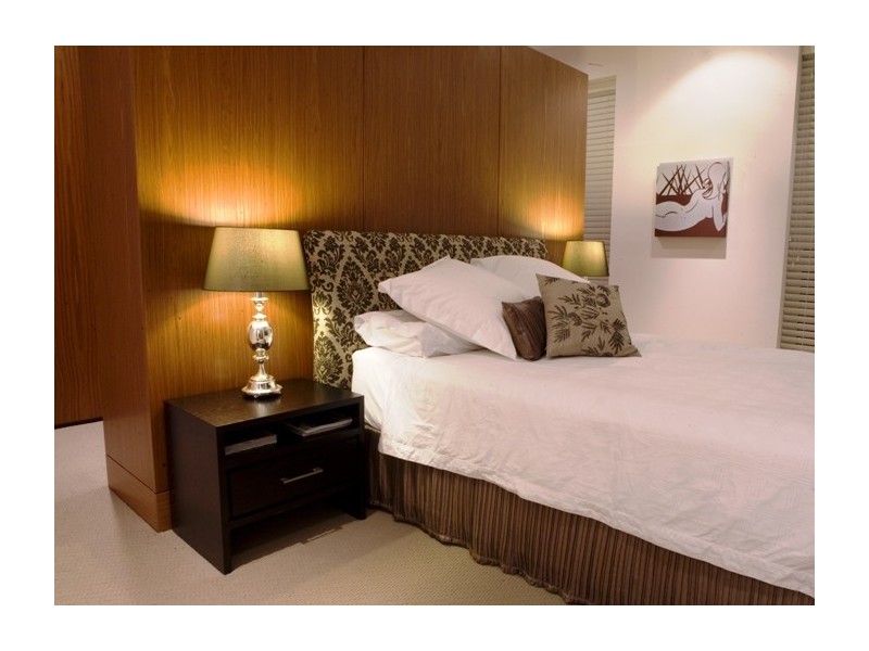 39 Castlebar Street, Kangaroo Point QLD 4169