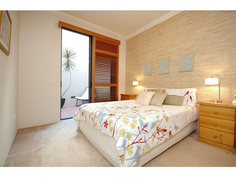 31 Helen Street, Teneriffe QLD 4005